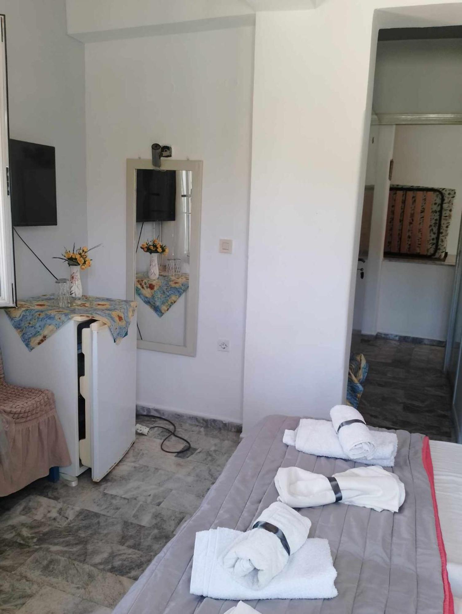 Cleios Rooms And Studios, Kalymnos 85200 Panormos  Dış mekan fotoğraf